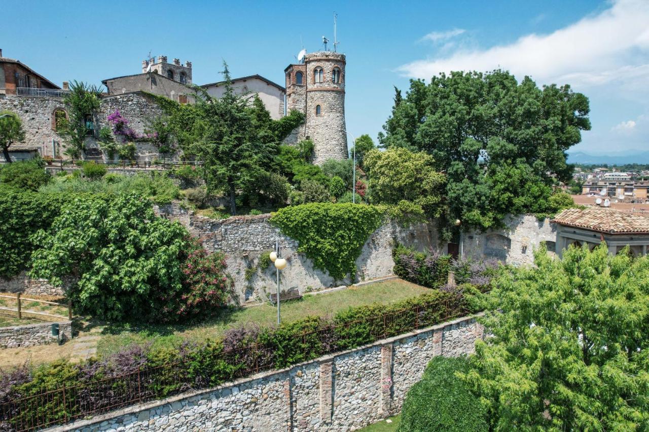 Castle Retreat- Lake And Attractions In 120mt Apartment *